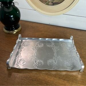 VINTAGE SILVER TONE FLORAL EMBOSSED ALUMINUM SERVING TRAY